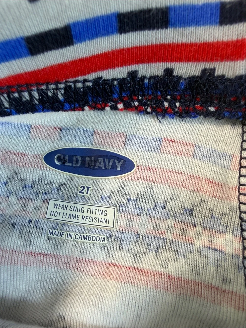 Old Navy pair includes
